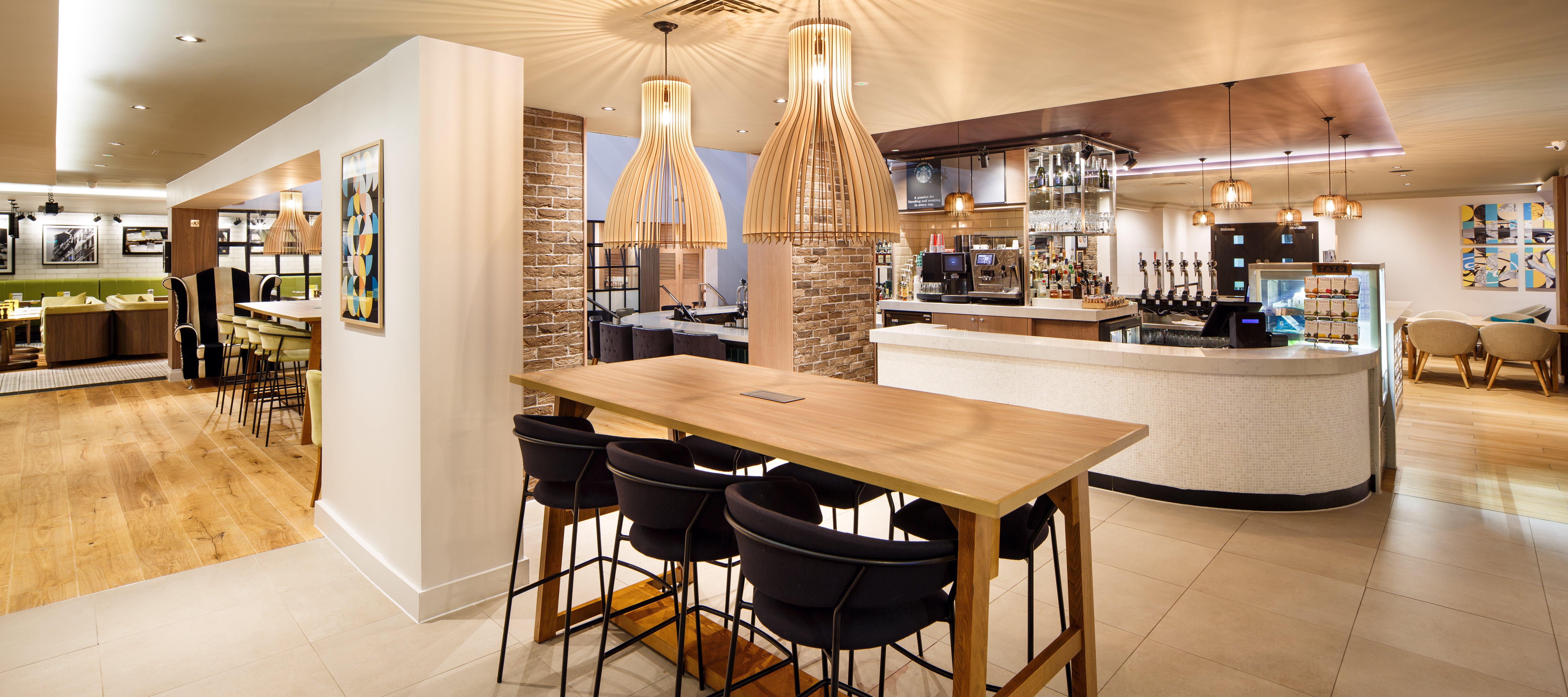 Holiday Inn Brentwood By Ihg Екстериор снимка