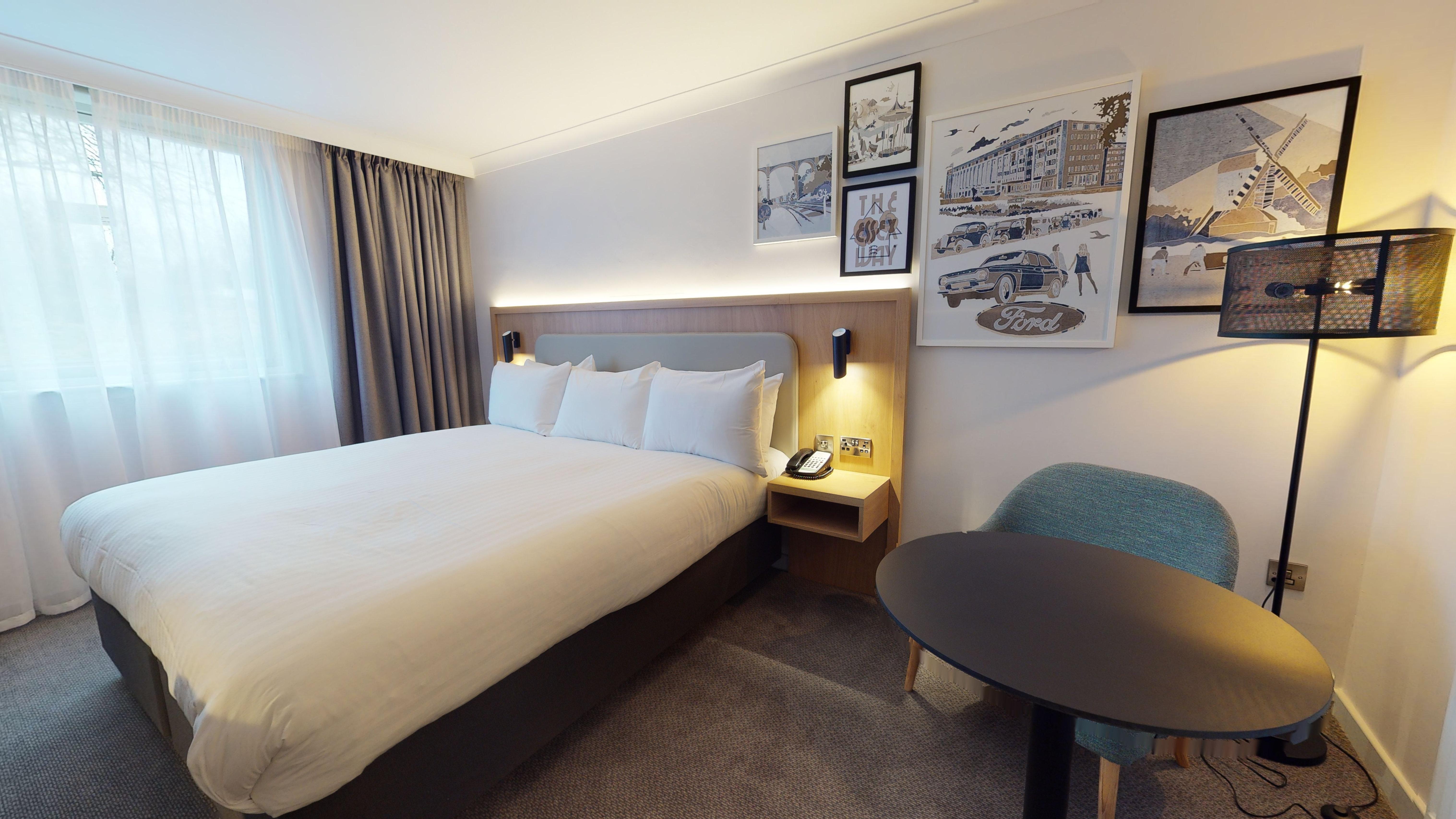 Holiday Inn Brentwood By Ihg Екстериор снимка