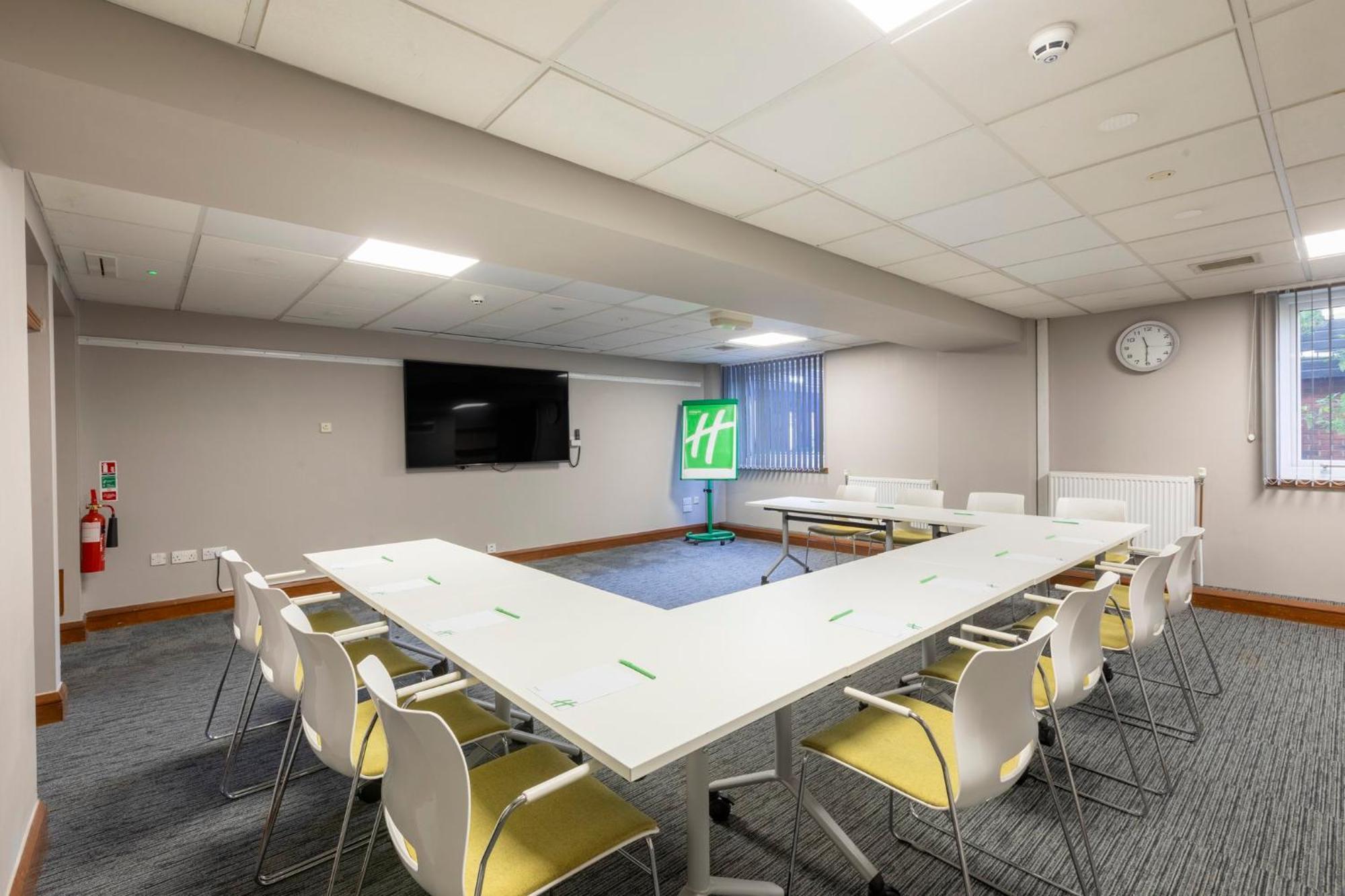 Holiday Inn Brentwood By Ihg Екстериор снимка