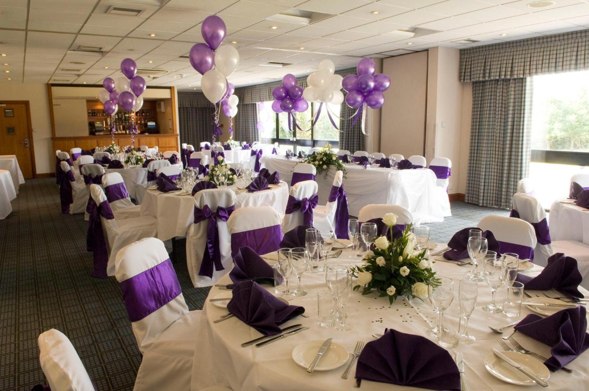 Holiday Inn Brentwood By Ihg Екстериор снимка